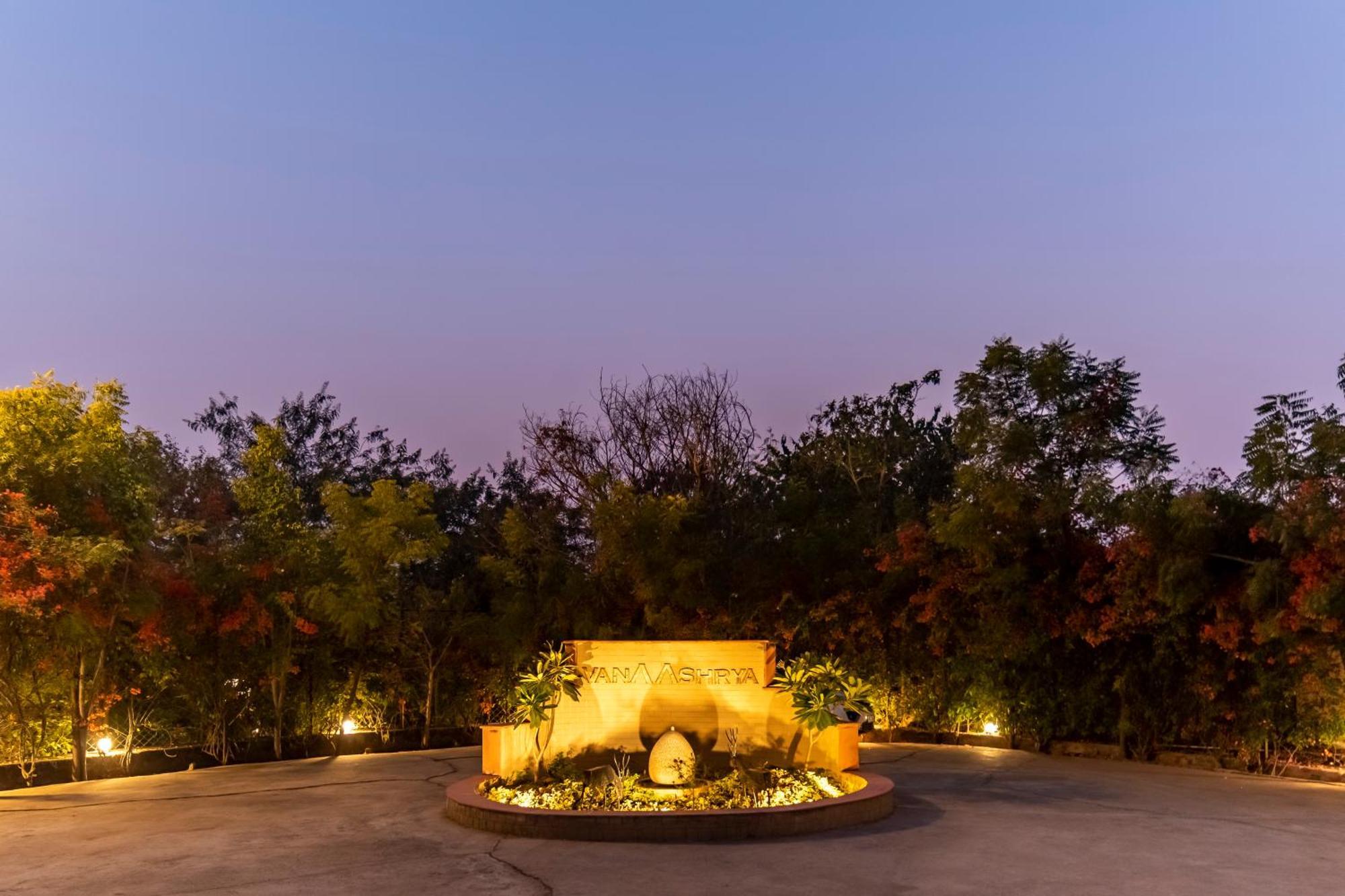 Vanaashrya Resort And Spa Sariska Tehla Exterior foto